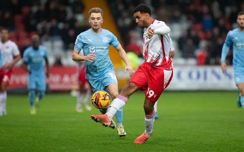 Nhận định soi kèo bóng đá Leyton Orient vs Stevenage 03h00 ngày 28/3/2025